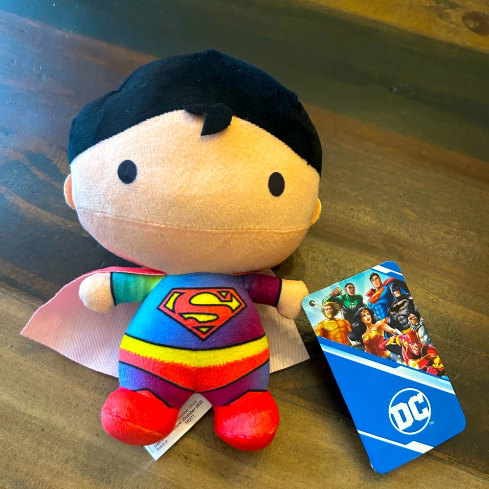 DC GRADIENTS COLLECTION SUPERMAN JUSTI LEAGUE 10/2022 Batch #: 10271